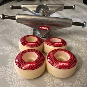 Supreme wheels and trucks